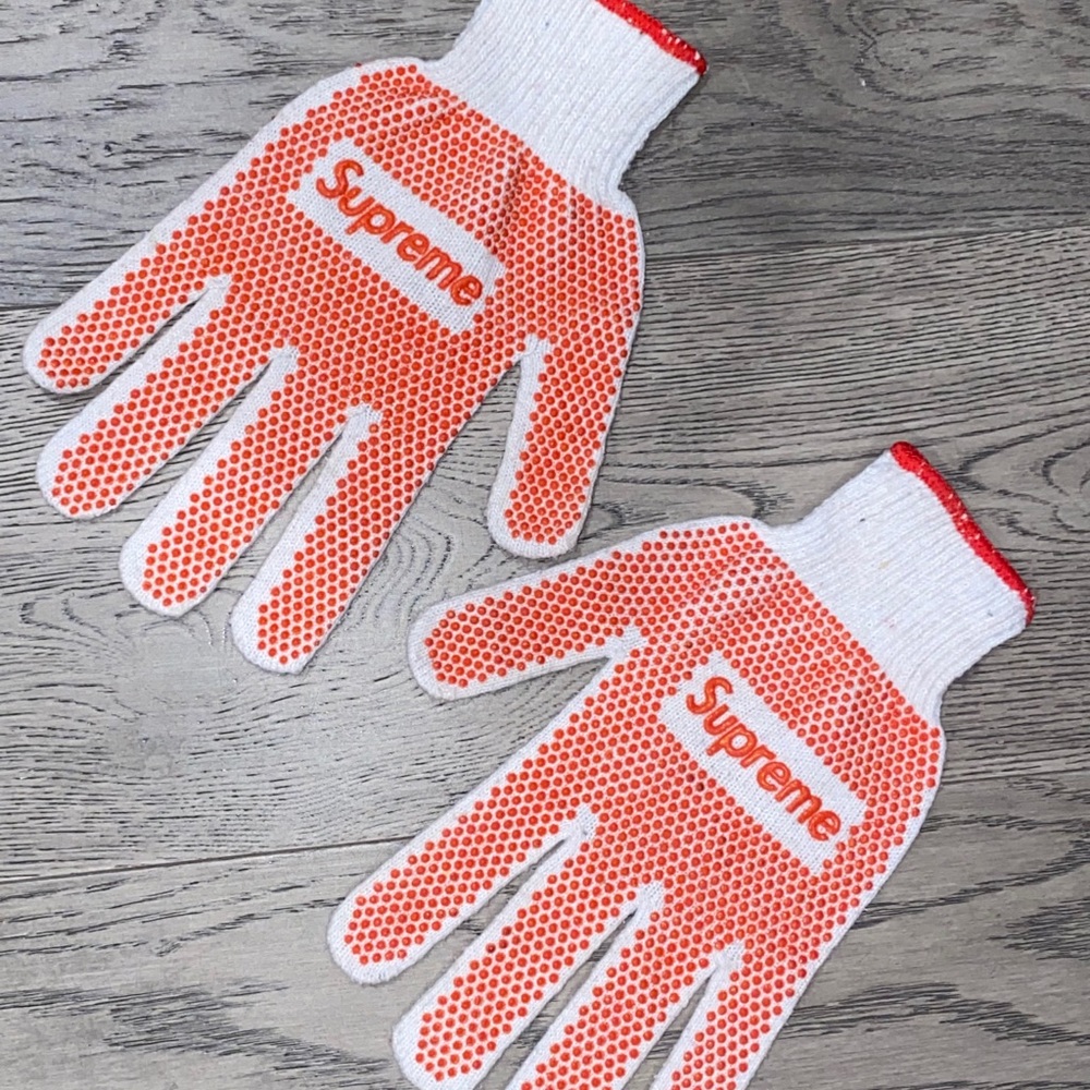 Supreme Gloves